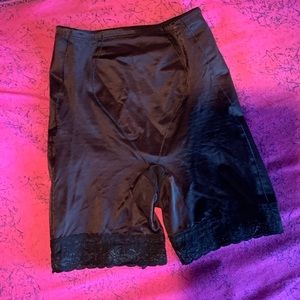 Vintage lace bike short / shape wear